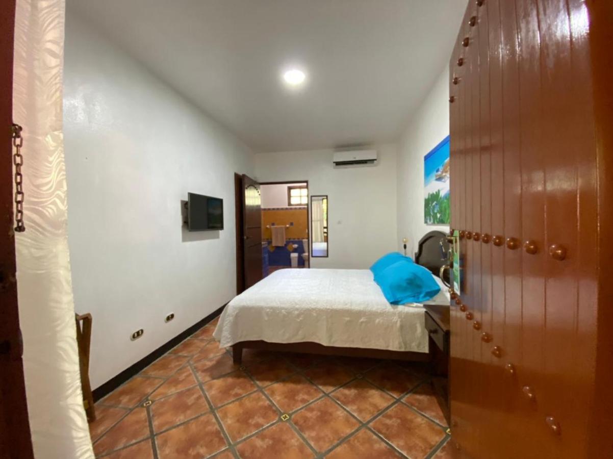Hotel Playa Westfalia Puerto Limon Exterior foto