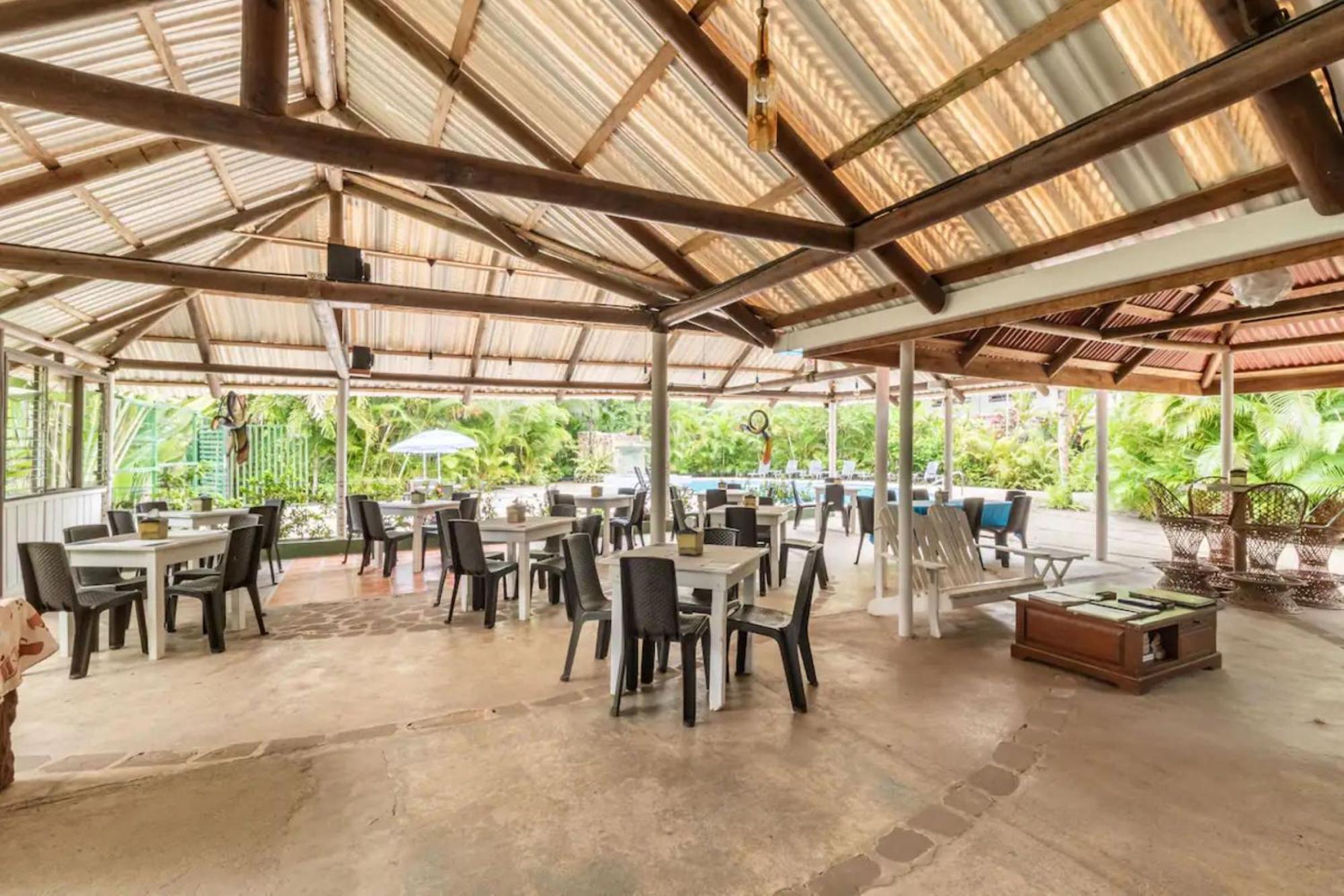 Hotel Playa Westfalia Puerto Limon Exterior foto